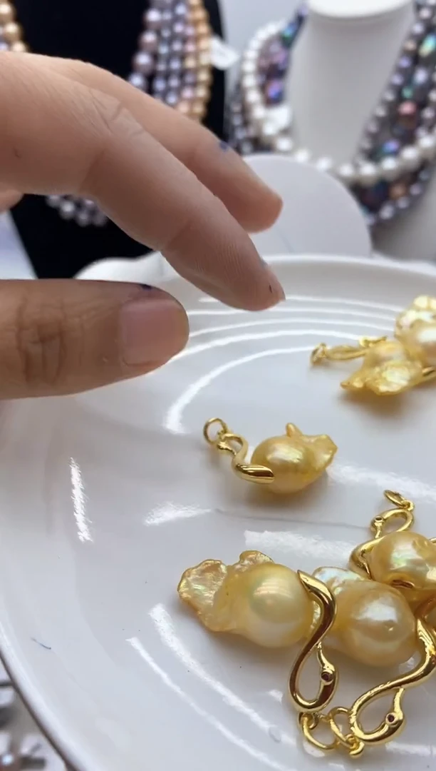 【闪购商品】淡水珍珠颈饰钛钢72