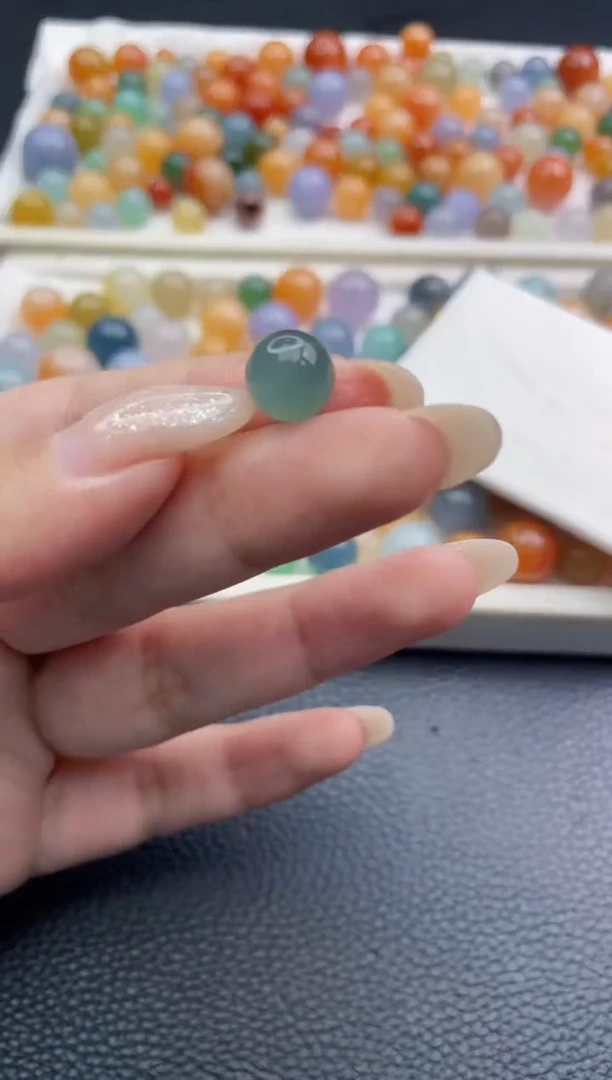 未镶嵌定制翡翠小*子珠子