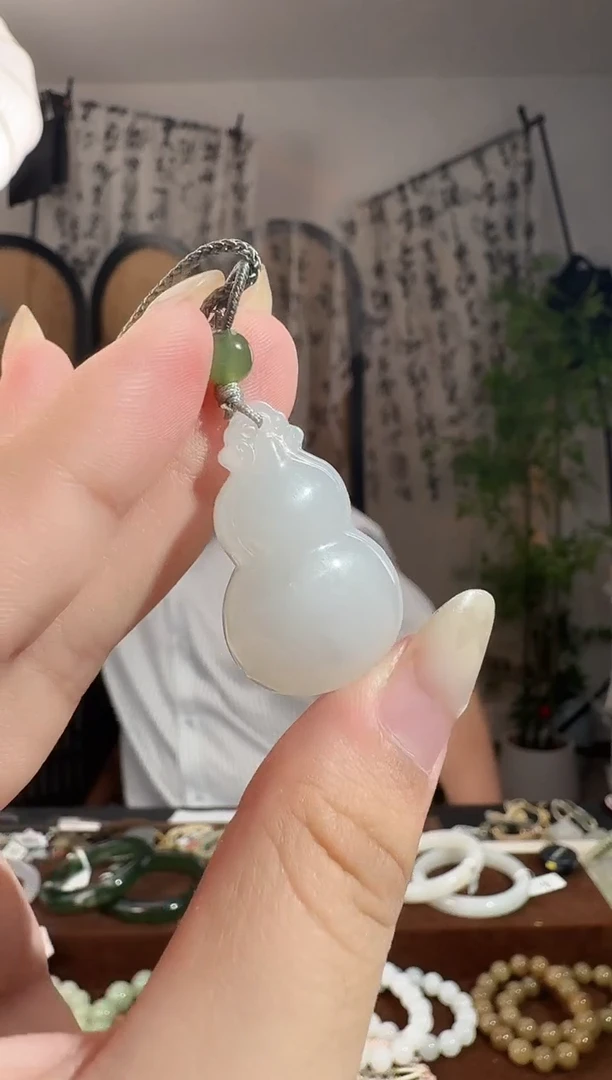 颈饰未镶嵌和田玉葫芦
