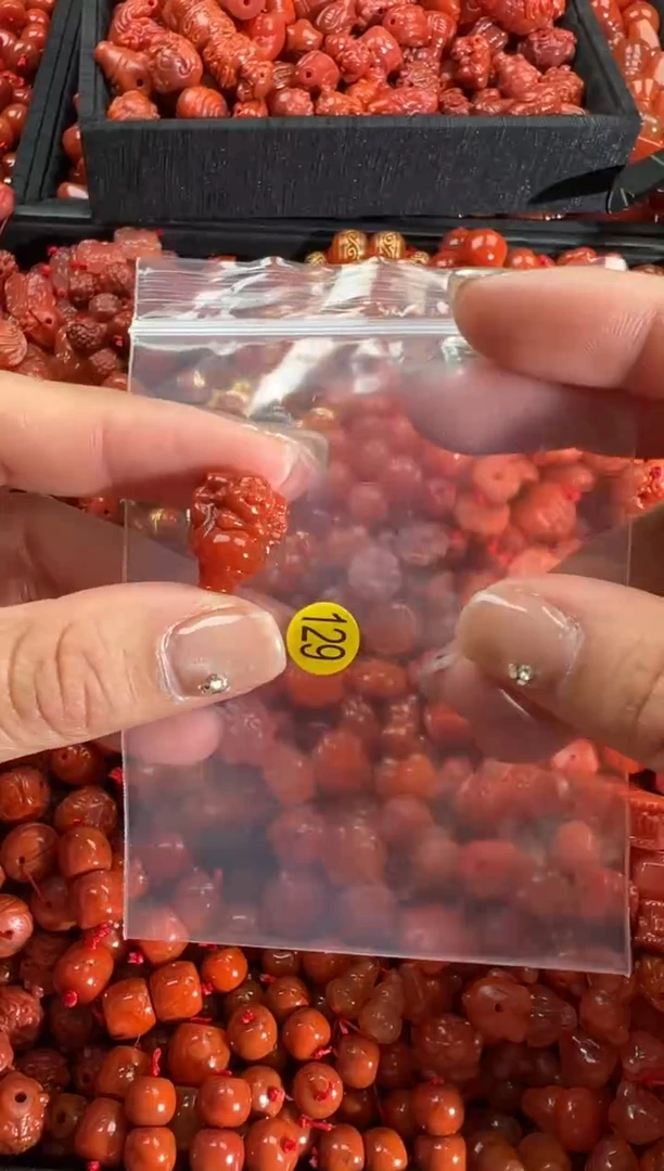 【闪购商品】南红玛瑙颈饰未镶嵌1