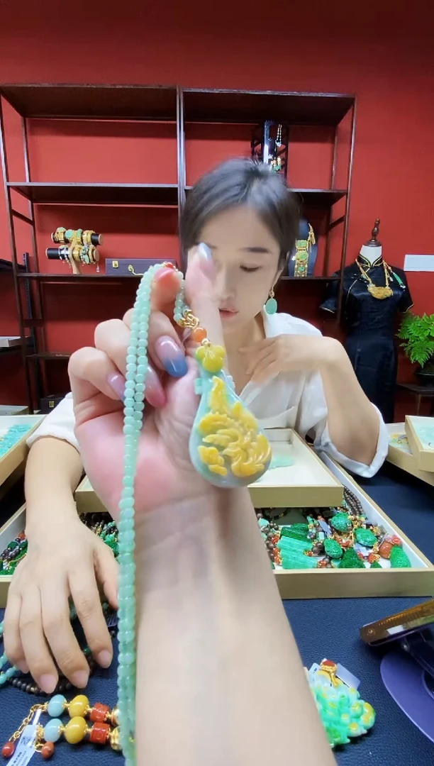 颈饰未镶嵌翡翠清***洋翡翠吊坠