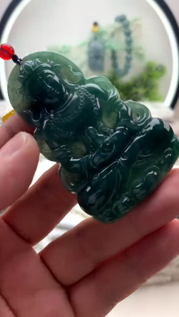 翡翠未镶嵌颈饰度母观音