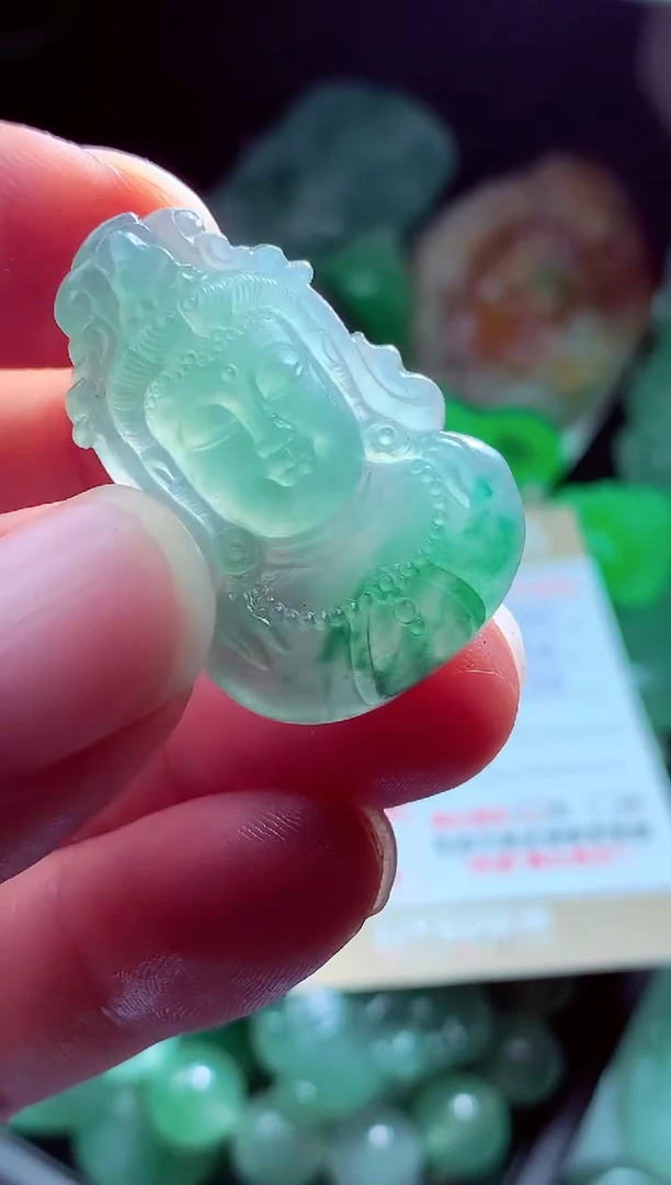 未镶嵌定制翡翠柒*?翡翠毛货定制