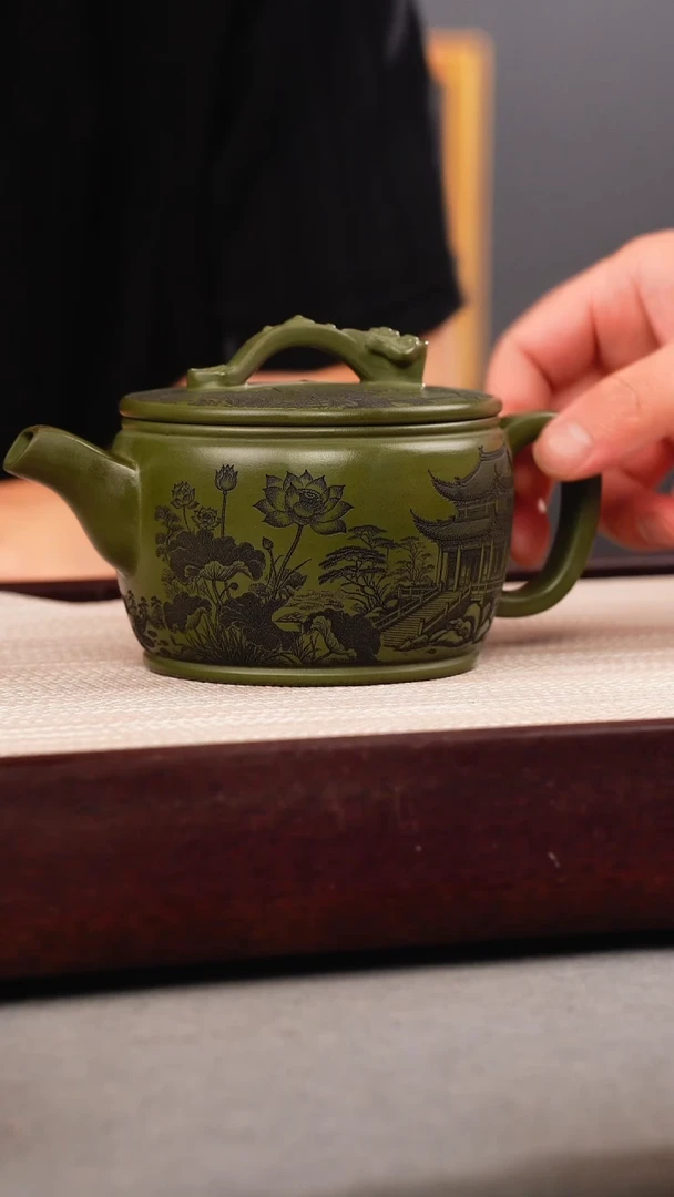 茶壶紫砂绿泥 如意汉瓦 刻绘