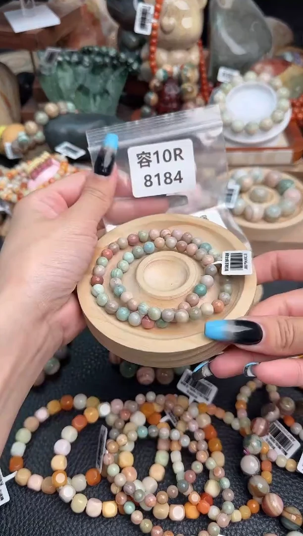 【闪购商品】石英质玉手链未镶嵌10R8184