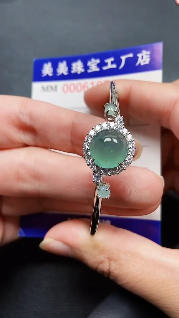 颈饰银S925镶嵌翡翠6107