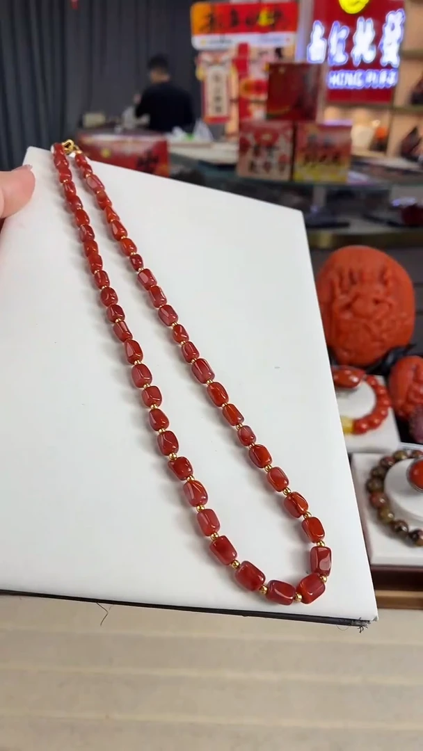 银S925镶嵌瓦西牛血随型女神链南红玛瑙（多样式发其一）