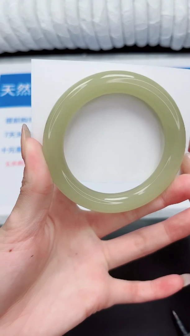 未镶嵌手镯石英质玉51-57.7CQYT