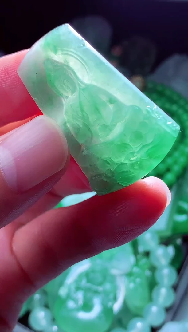 未镶嵌定制翡翠樊****#翡翠毛货定制563128