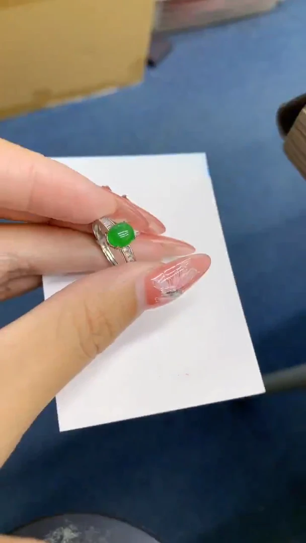 颈饰未镶嵌翡翠1