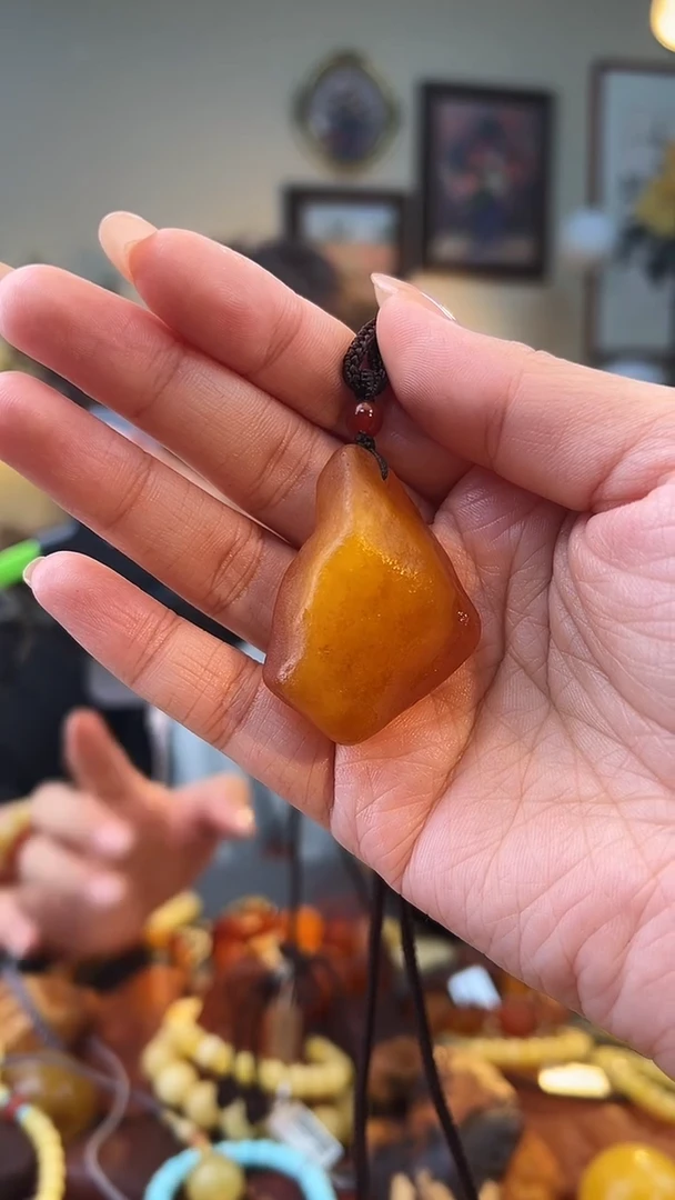 琥珀颈饰未镶嵌吊坠