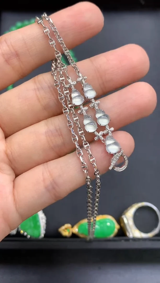 颈饰18K金镶嵌翡翠590-中国好珍宝