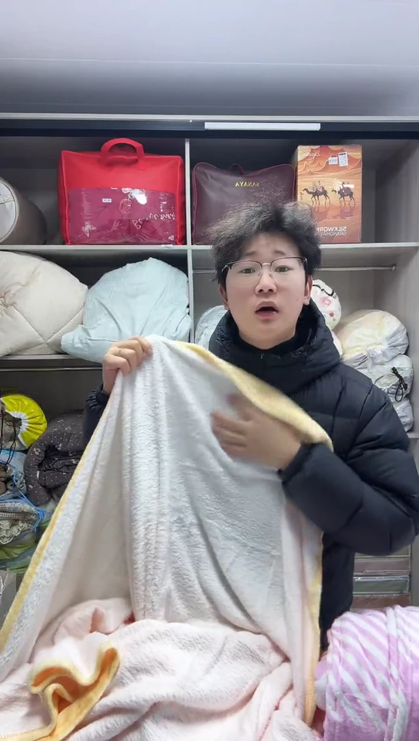 羊羔毛大眼仔颜色随机床单