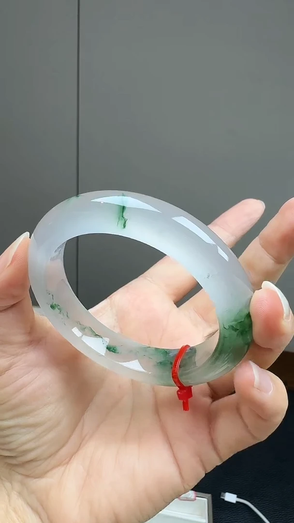 石英质玉手镯未镶嵌口径55.7-12.7-9.7