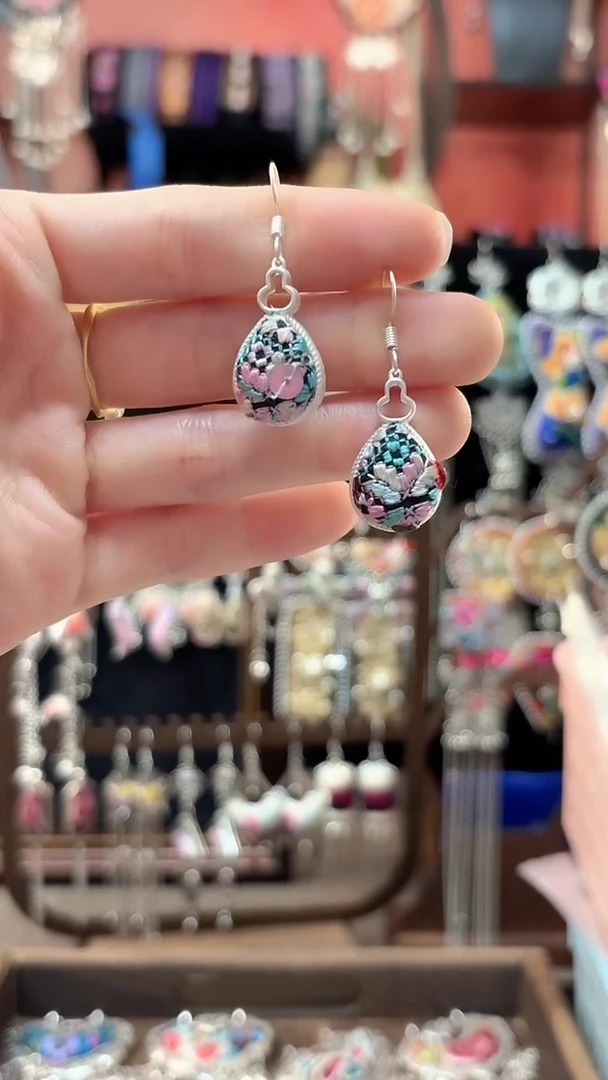 织绣 云织谣民族风精美饰品   291