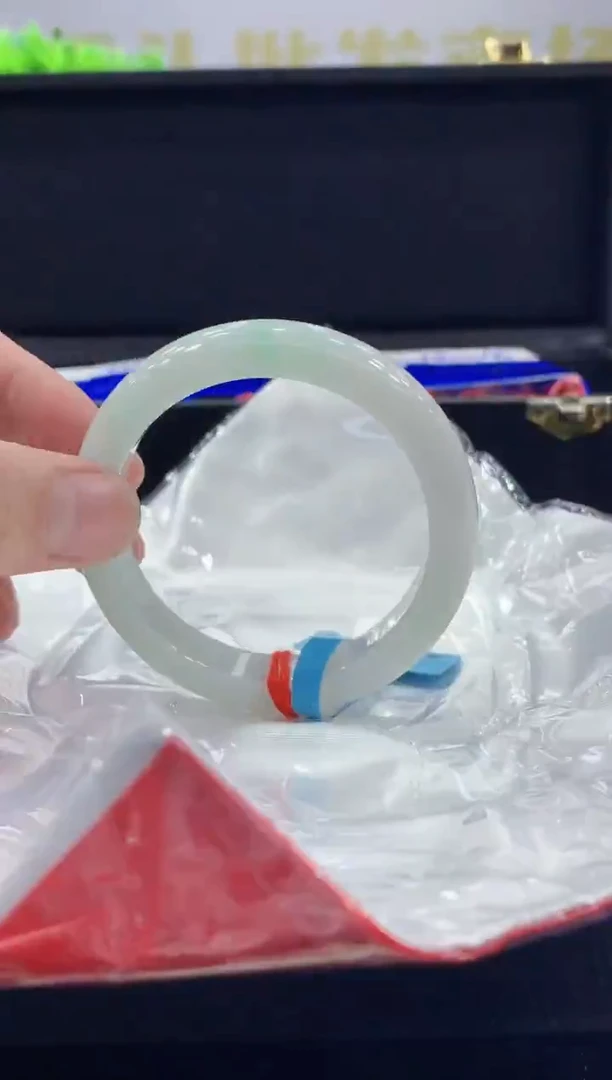 未镶嵌手镯翡翠翡翠手镯