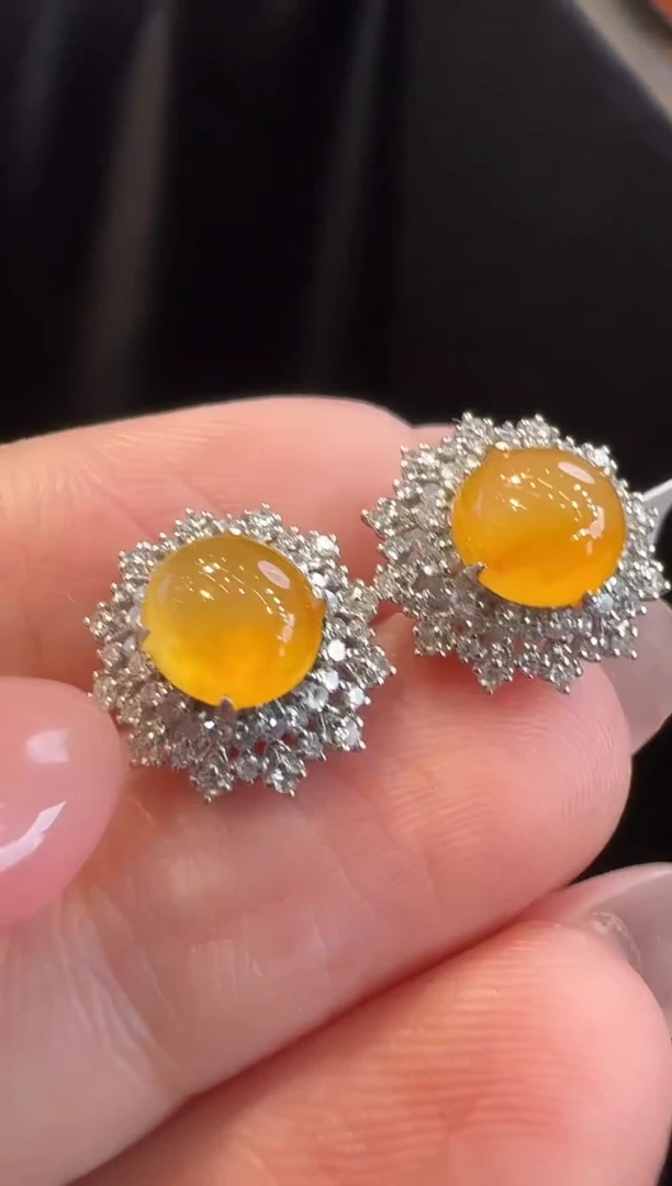 18K金镶嵌翡翠耳饰耳饰