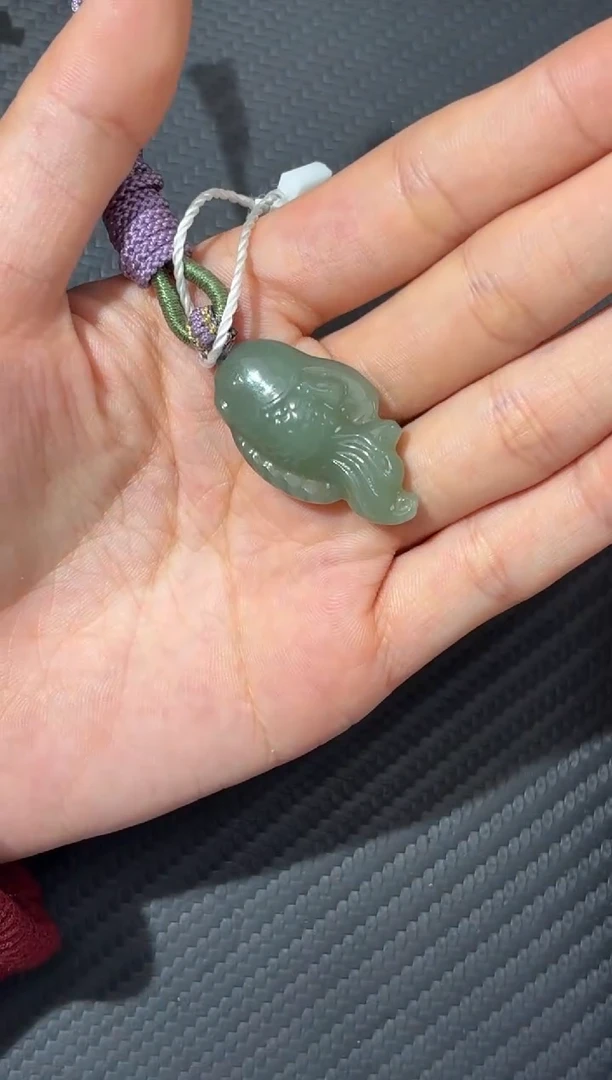 吊坠(不含链)未镶嵌和田玉若羌青玉微色差小鱼吊坠