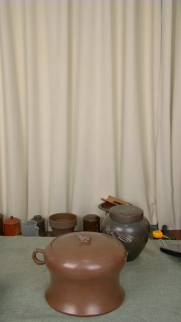 坭兴陶双耳铜鼓罐（瑕品）
