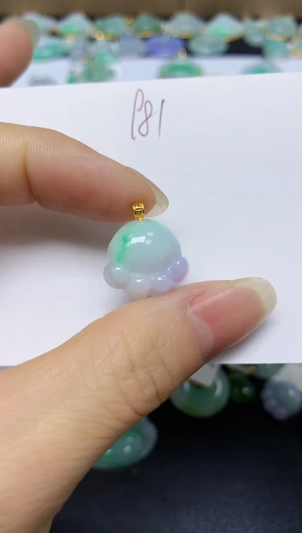 翡翠未镶嵌颈饰 天然翡翠A货