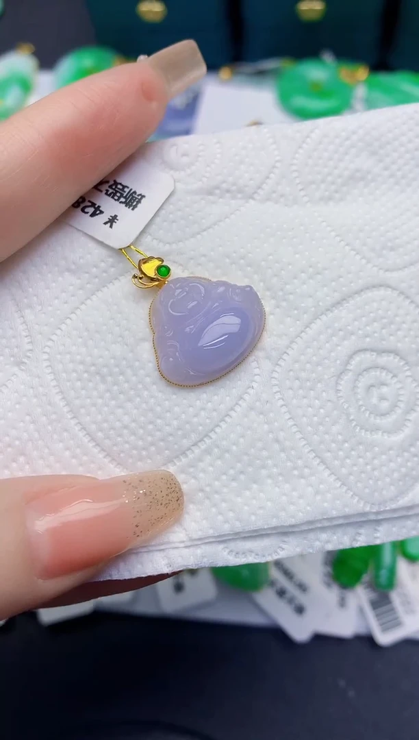 颈饰18K金镶嵌翡翠缅甸天然翡翠A货