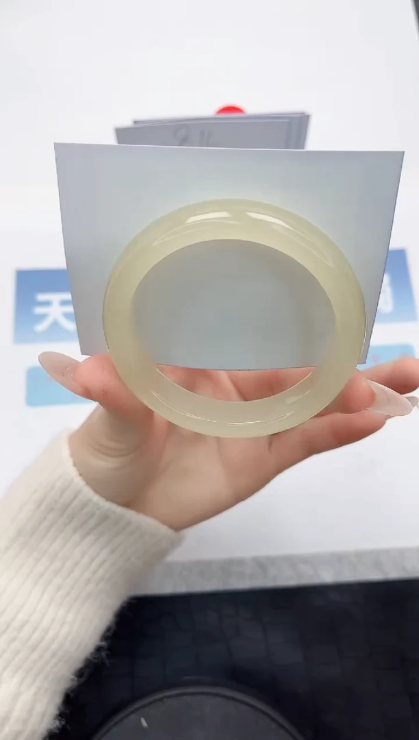 【闪购商品】石英质玉手镯未镶嵌L134-57.7