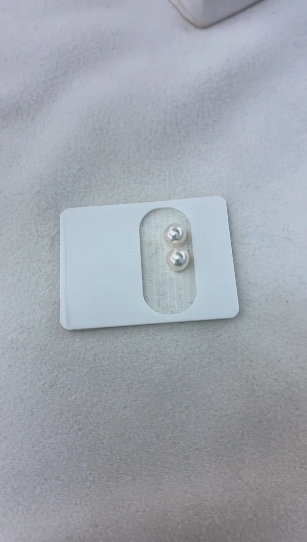 18K金镶嵌耳饰海水珍珠5-5.5素钉