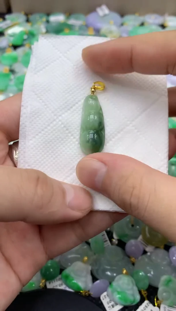 颈饰未镶嵌翡翠天然缅甸翡翠A货