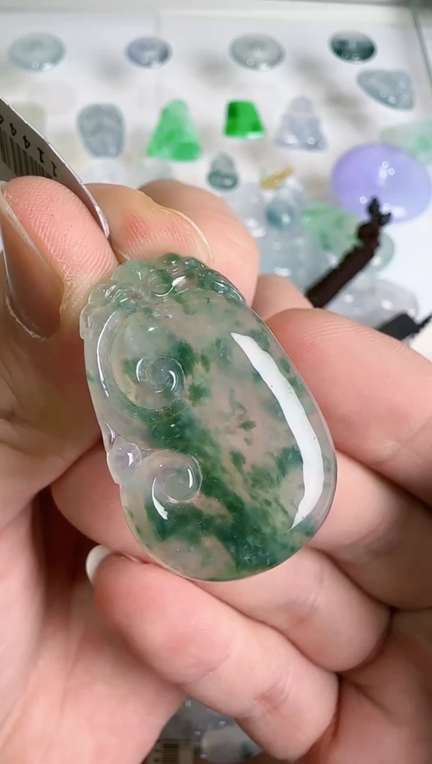 【闪购商品】翡翠吊坠(不含链)未镶嵌···