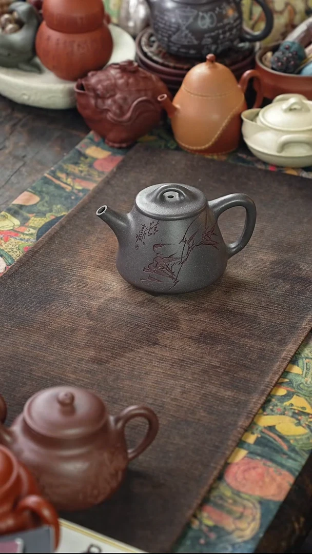 王安凤天青泥刻绘竹紫砂壶