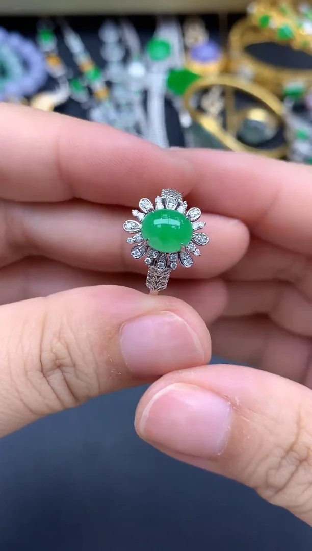 18K金镶嵌戒指翡翠257-春日珠宝