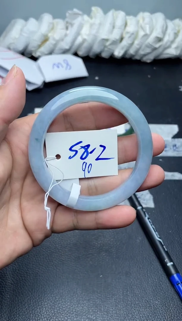 未镶嵌手镯翡翠90
