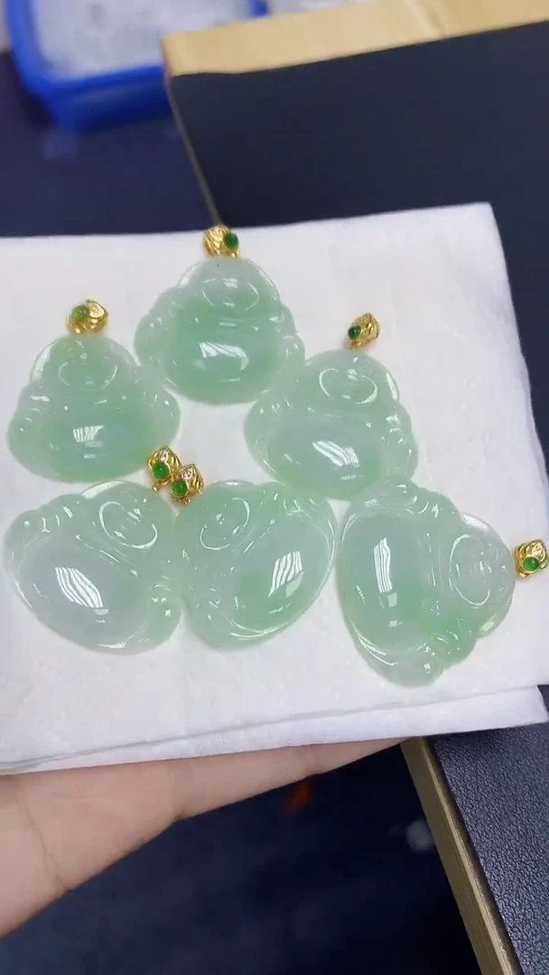 翡翠未镶嵌颈饰天然缅甸翡翠A货多样性发其一