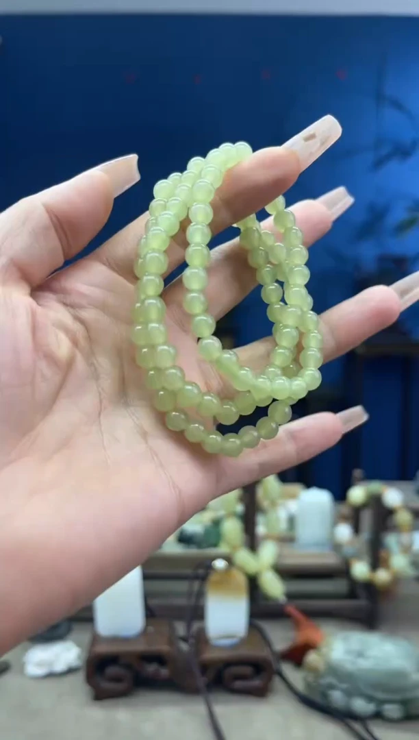 和田玉未镶嵌颈饰1