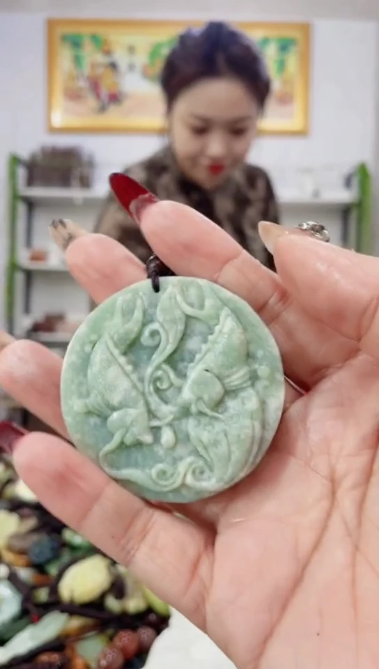 未镶嵌岫玉吊坠