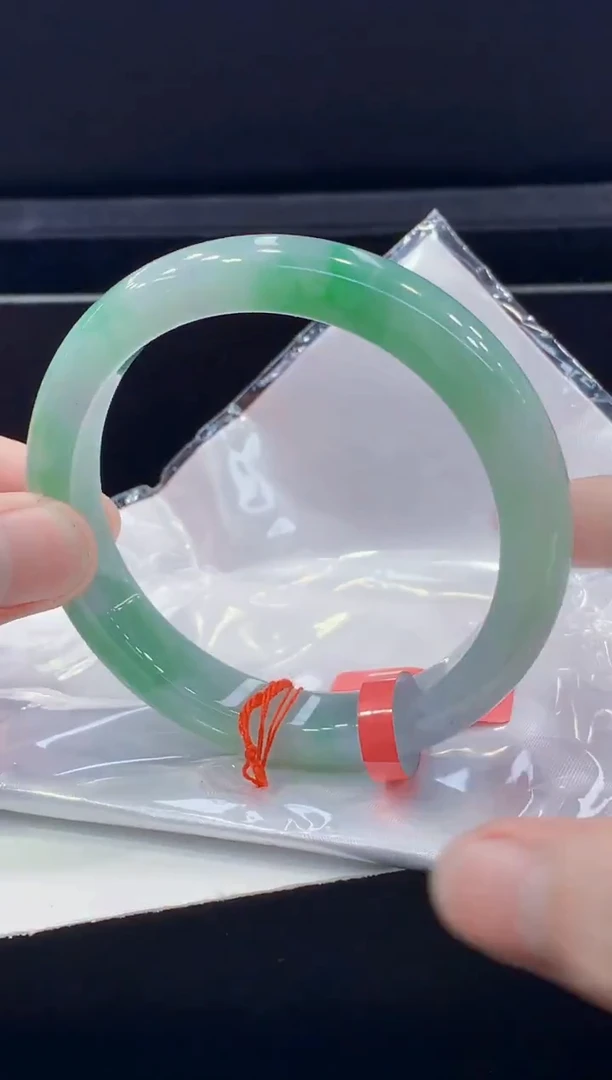 未镶嵌手镯翡翠翡翠手镯