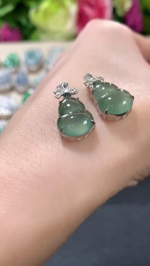 吊坠(不含链)18K金镶嵌翡翠a22多样性一件发货