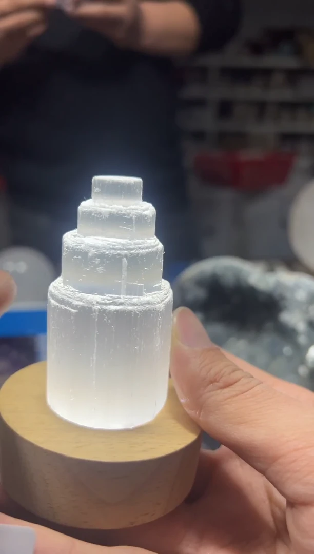 未镶嵌珠宝半成品水晶天然水晶默认微瑕加灯220