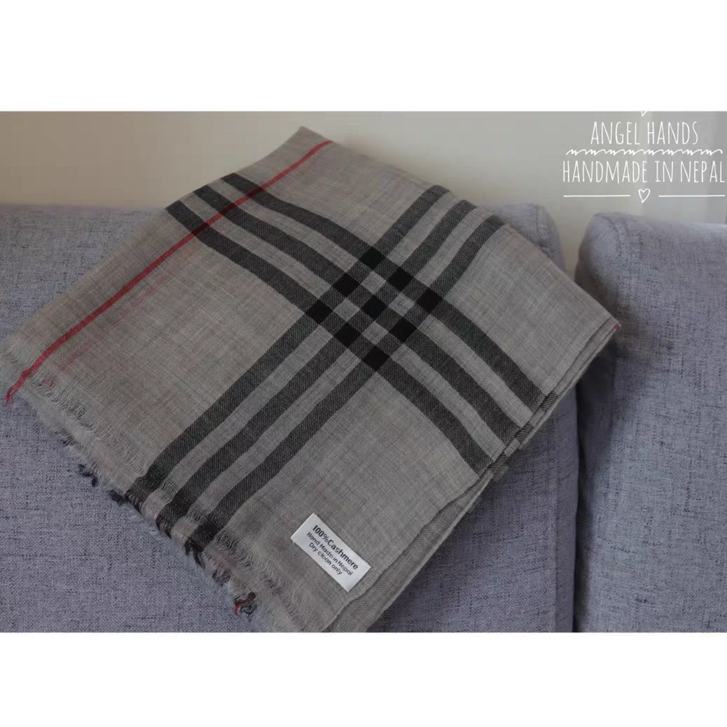 薄款格子围巾海边夏季披肩尼泊尔进口纯羊绒百搭高级感显披肩外搭