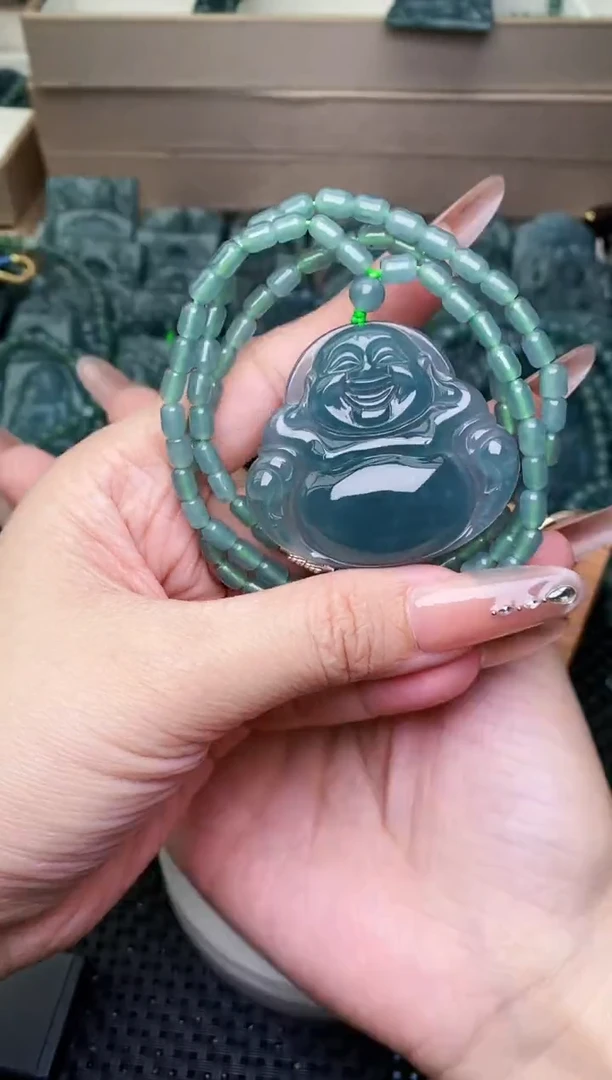 颈饰未镶嵌翡翠