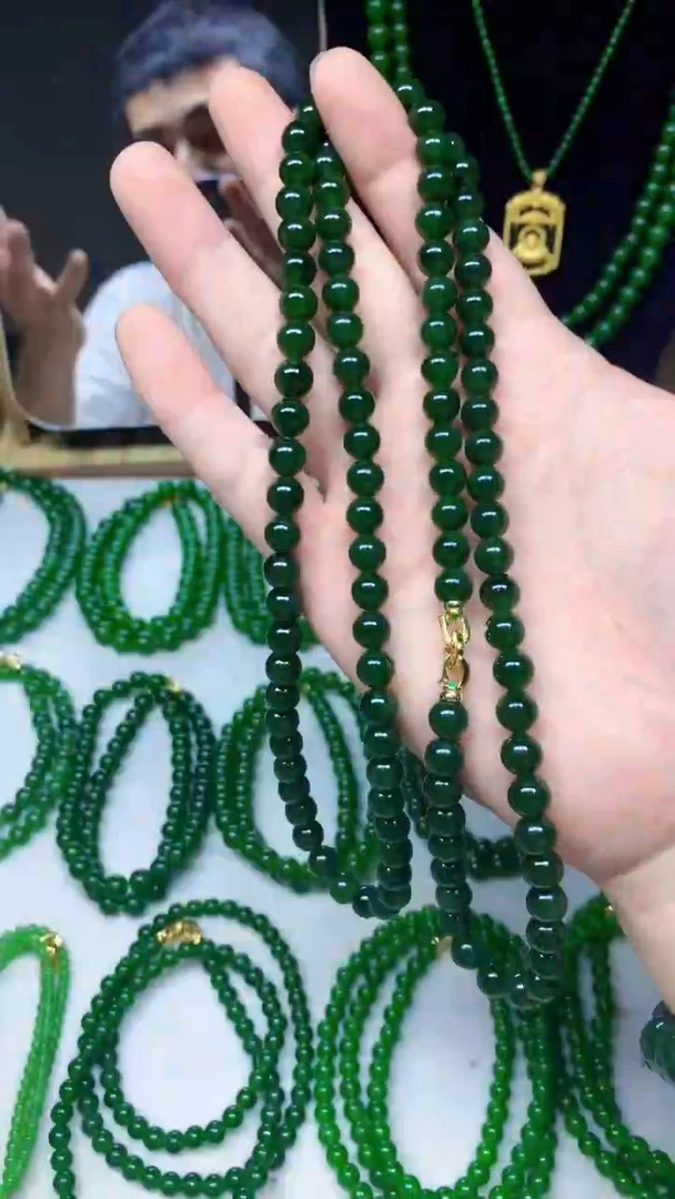 项链未镶嵌和田玉（碧玉）俄碧卡8的108颗的红皮