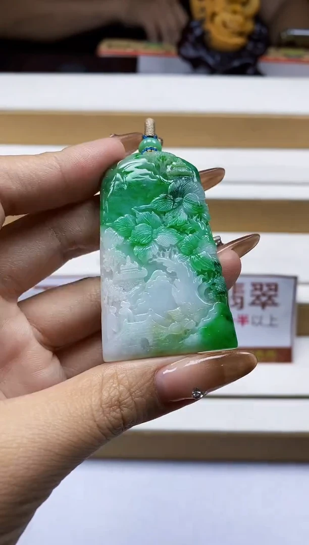 颈饰未镶嵌翡翠翡翠A货