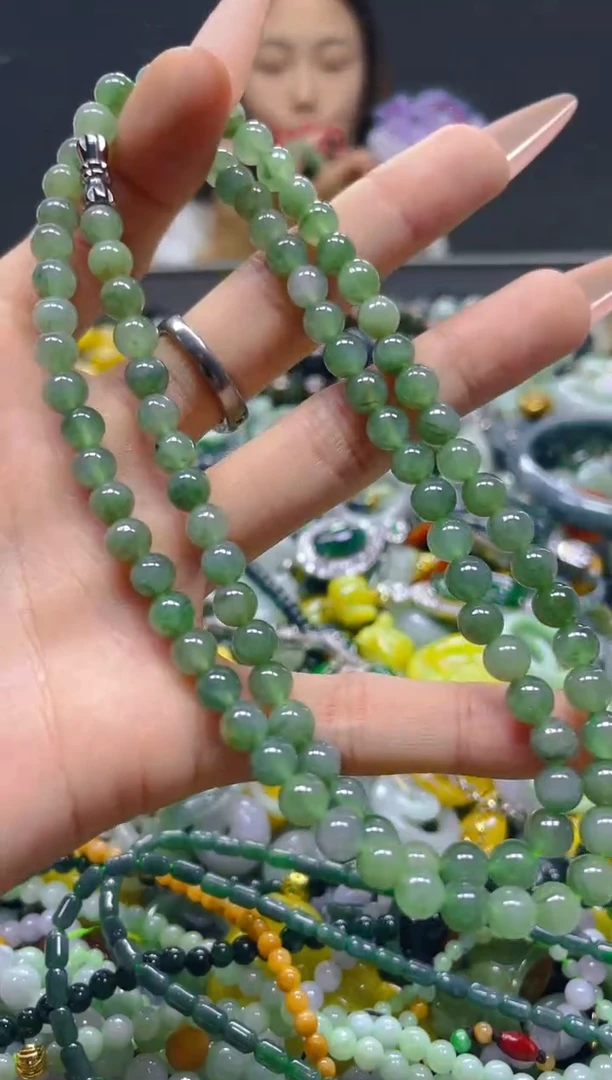 颈饰未镶嵌翡翠5MM