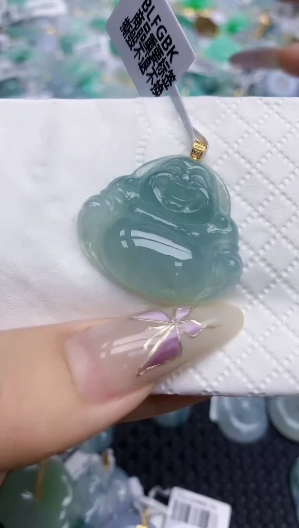 翡翠挂件18K金镶嵌46   天然翡翠A货多样性发其一
