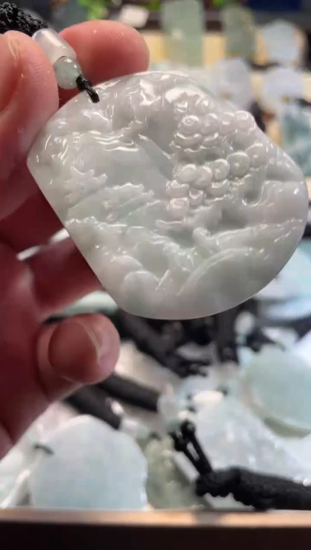 颈饰未镶嵌翡翠12/04/010