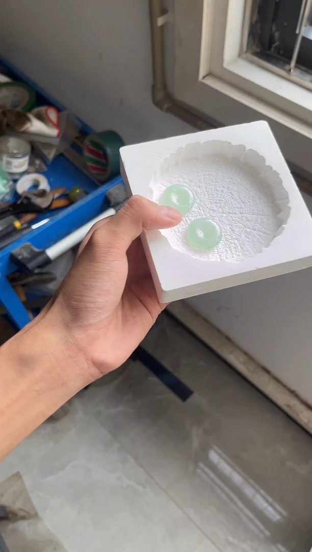 吊坠(不含链)未镶嵌翡翠?****3平安扣 多样性发其一