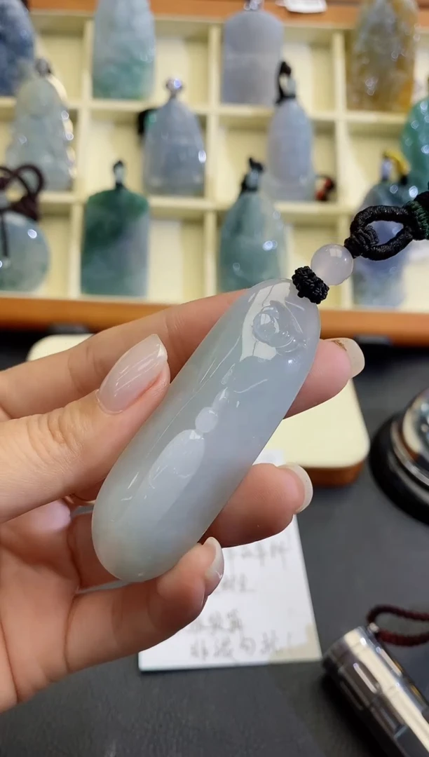 翡翠未镶嵌颈饰缅甸天然翡翠