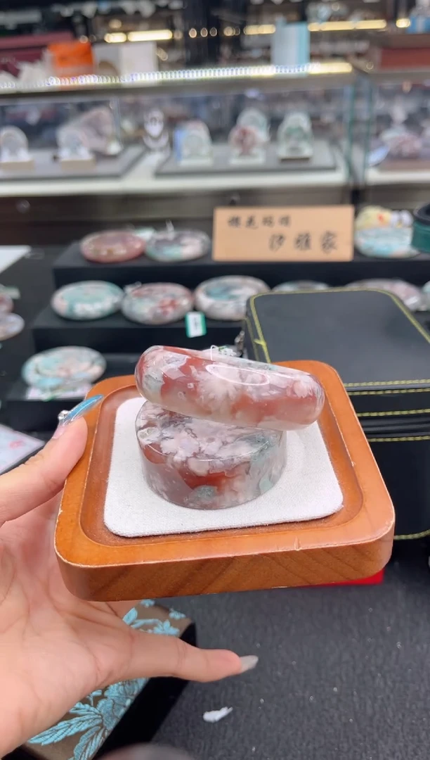 石英质玉手镯未镶嵌56圈口（赠品镯心）2S9 903