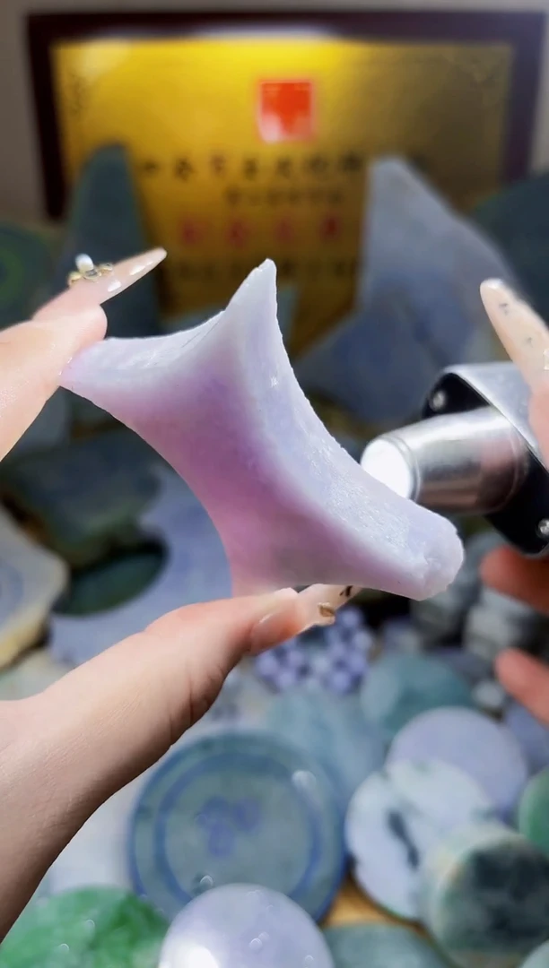 翡翠未镶嵌颈饰翡翠A货 江谭337