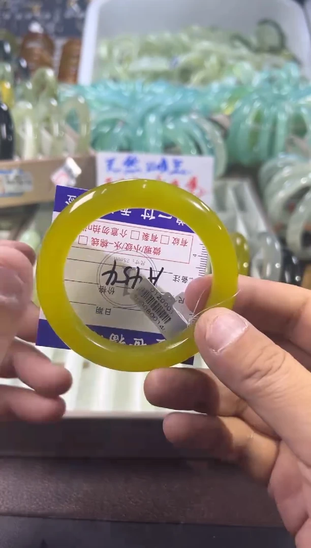未镶嵌蛇纹石玉手镯1